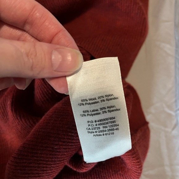 Wilfred XS sweater. Very good condition. No stains, piling, or holes. - Picture 2 of 3